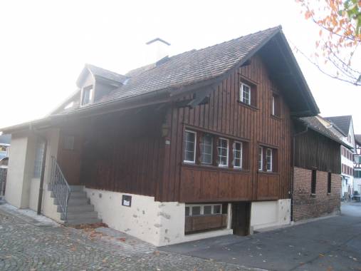 Thal SG, Einfamilienhaus mit Scheune